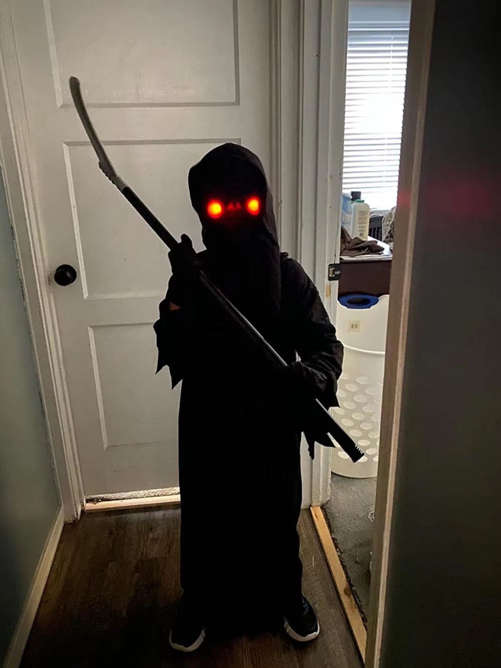 Kids Halloween Costume Grim Reaper Death Horror Ghost Cosplay Suit with Glowing Eyeglasses & Scythe